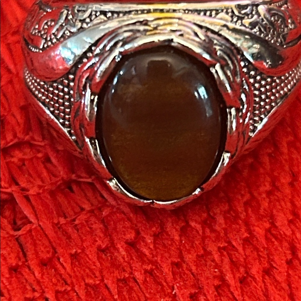 Mans Silver Ring with a tiger eye style - Picture 7 of 7